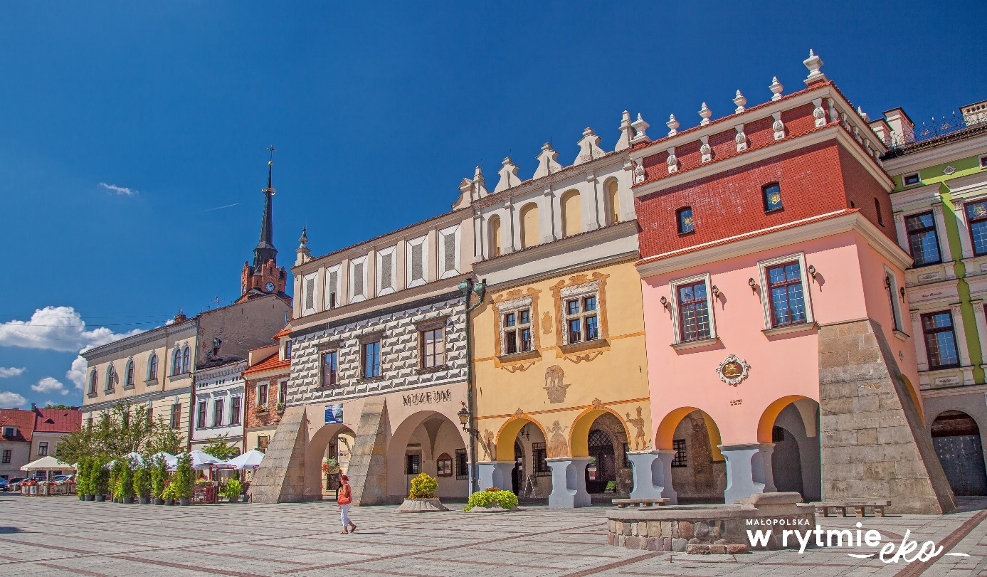 Kolorowe kamienice przy tarnowskim Rynku